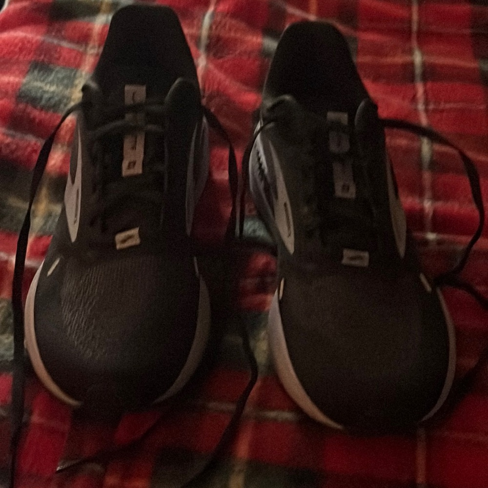 Brand New Brooks Sneaker